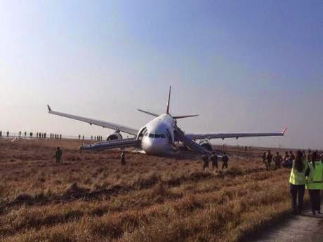 Αεροπλάνο των τουρκικών αερογραμμών προσγειώθηκε με τη μούρη! - Φωτογραφία 3