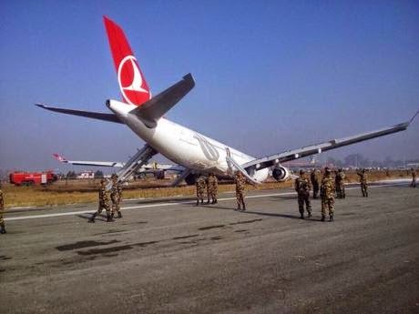 Αεροπλάνο των τουρκικών αερογραμμών προσγειώθηκε με τη μούρη! - Φωτογραφία 4