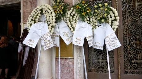Πάτρα: Πλήθος κόσμου στην κηδεία του Αθανάσιου Φραντζή - Φωτογραφία 5