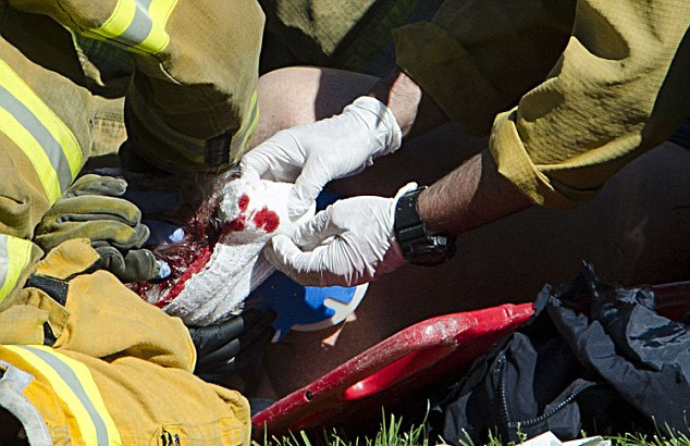 Νέες φωτογραφίες από το ατύχημα του Χάρισον Φορντ: Με το πρόσωπο γεμάτο αίματα ο σταρ...[photos] - Φωτογραφία 5