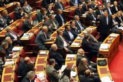 ΑΠΟΚΑΛΥΨΗ: Αυτή είναι η λίστα με τους 38 πολιτικούς που έχουν καταθέσεις στο εξωτερικό! [photos]
