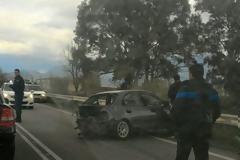 Σοβαρό τροχαίο έξω από το Αγρίνιο - Τραυματίστηκαν δύο νεαρά άτομα
