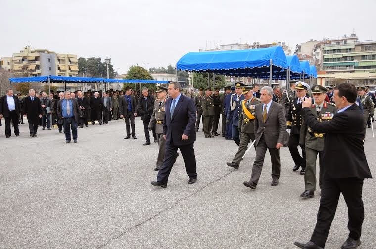 Παρουσία πολιτικής και στρατιωτικής ηγεσίας ΥΠΕΘΑ στις τελετές παράδοσης -παραλαβής 1ης Στρατιάς και ΑΤΑ - Φωτογραφία 12