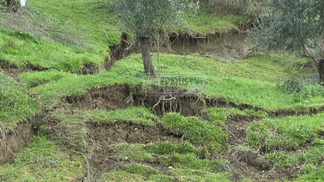 )Κραυγή απόγνωσης απο 2 ηλικιωμένες στην Ανω Μυρσίνη... - Φωτογραφία 2