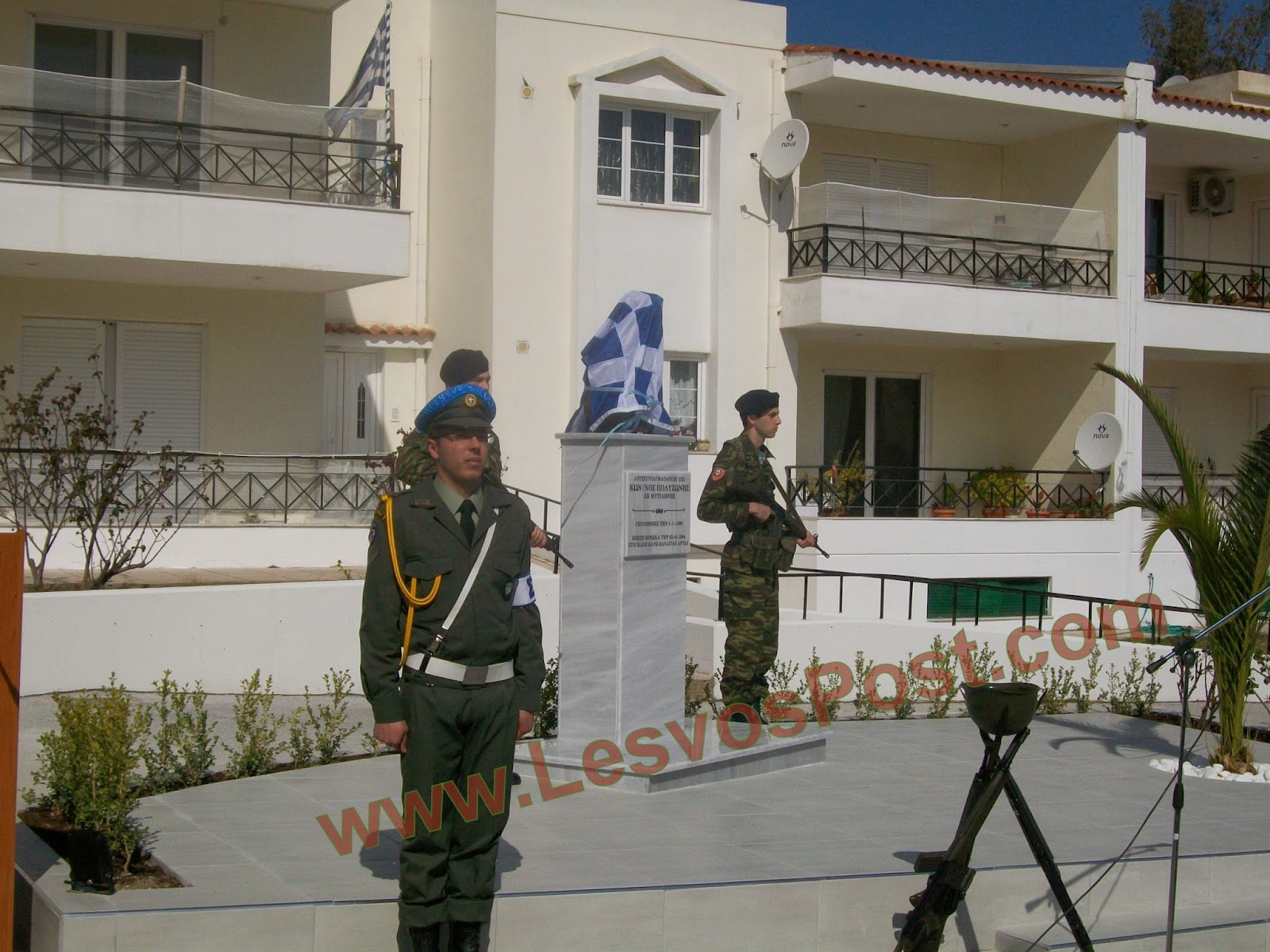 Αποκαλυπτήρια προτομής του Ανχη (ΠΖ) ΚΩΝ/ΝΟΥ ΠΟΛΥΖΩΝΗ στη Βαρειά Μυτιλήνης (ΒΙΝΤΕΟ,ΦΩΤΟ) - Φωτογραφία 4