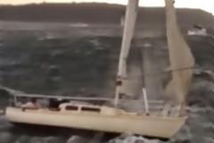 ΣΥΓΚΛΟΝΙΣΤΙΚΟ: Ιστιοπλοϊκό συγκρούστηκε με πλοίο ... [photo]