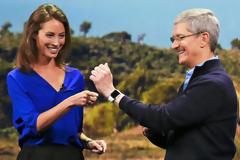 Το  Supermodel Christy Turlington ετοιμάζεται για έναν ακόμη μαραθώνιο με το AppleWatch