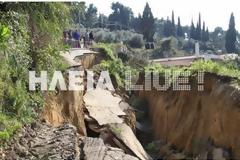 Ηλεία: Καταρρέει ένα ολόκληρο χωριό - Ανοιξε η γη και καταπίνει δρόμους και σπίτια!