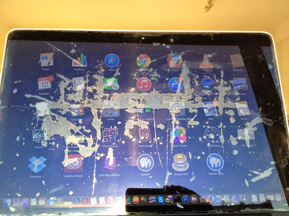 Πρόβλημα στα MacBook Pro με αποκόλλησης της μεμβράνης στην οθόνη - Φωτογραφία 2