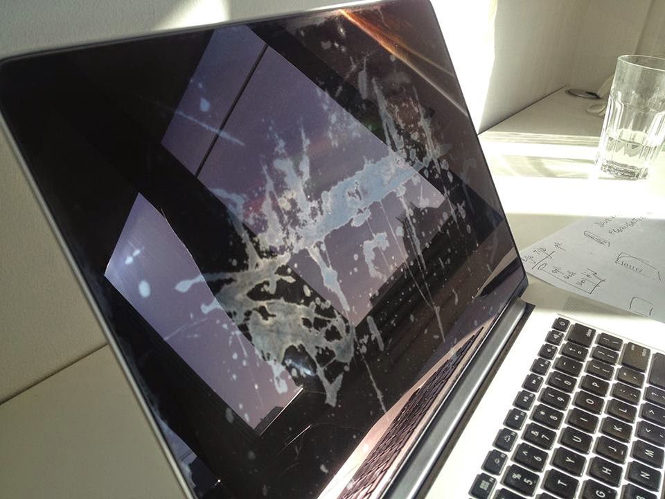 Πρόβλημα στα MacBook Pro με αποκόλλησης της μεμβράνης στην οθόνη - Φωτογραφία 3