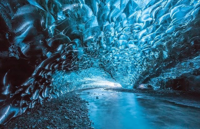 Στις κρυστάλλινες σπηλιές της Ισλανδίας - Φωτογραφία 4