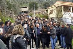 Το πρώτο εφιαλτικό βράδυ της οικογένειας του Βαγγέλη μετά την κηδεία!