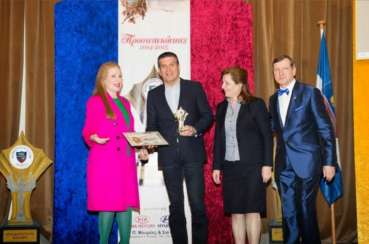 Με το βραβείο ΠΡΟΣΩΠΙΚΟΤΗΤΑ 2014-2015 τιμήθηκε ο Δήμαρχος Αμαρουσίου, Πρόεδρος της ΚΕΔΕ Γ. Πατούλης - Φωτογραφία 1