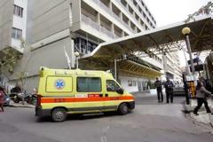 Σοκάρουν οι εξελίξεις: Νεκρή η γυναίκα που έπεσε από τον 4ο όροφο του Ευαγγελισμού! [photos]