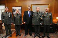 Ο ΥΕΘΑ Πάνος Καμμένος τίμησε τον ΕΠΟΠ Λχία (ΠΖ) Παναγιώτη Παπαδόπουλο