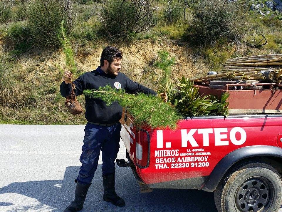 Οκτωνιά: Ο Παπάς έκανε την αρχή - Φωτογραφία 2