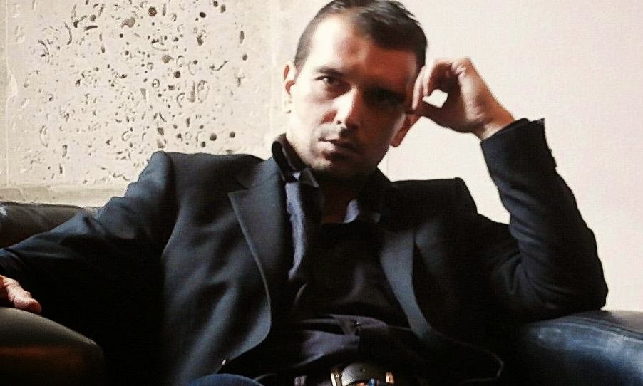 Έλληνας ηθοποιός: «Σκηνοθετεί ο ατάλαντος Μαρκουλάκης που έπαιζε στα βλαχοσήριαλ του αρχιατάλαντου Παπακαλιάτη» - Φωτογραφία 3