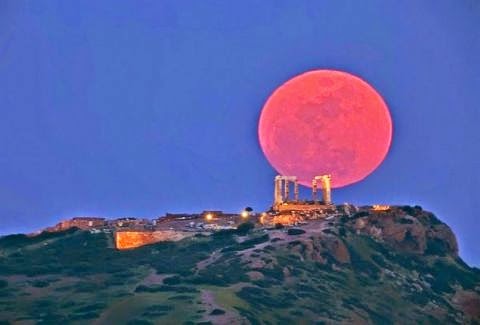 Μετά την έκλειψη ηλίου έρχεται το «Ματωμένο Φεγγάρι» - Ποιο το υπερθέαμα που θα δούμε στον ουρανό και πότε; - Φωτογραφία 1