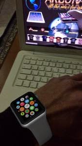 Ελάτε να δοκιμάσετε στο χέρι σας το Apple Watch πριν ακόμη κυκλοφορήσει - Φωτογραφία 2