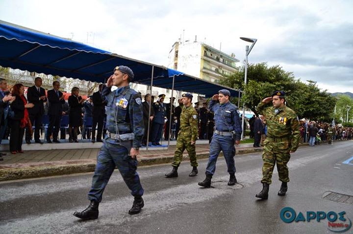 Φωτό από τη στρατιωτική παρέλαση στην Καλαμάτα - Φωτογραφία 1