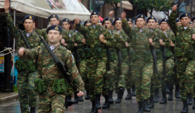 Φωτό από τις εορταστικές εκδηλώσεις στην Καρδίτσα - Φωτογραφία 28