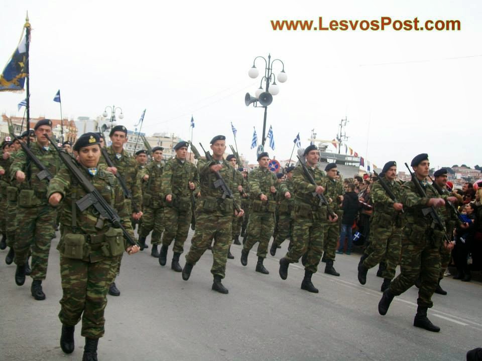 Φωτό από τη Στρατιωτική παρέλαση στη Μυτιλήνη - Φωτογραφία 8