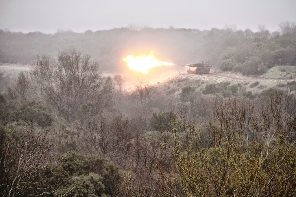 Στην Ξάνθη ο Υφ. Εθνικής Άμυνας - Έκανε βολές με Leopard 2 στο Πετροχώρι - Φωτογραφία 1