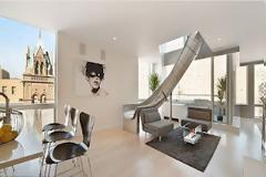 Το διαμέρισμα των ονείρων κάθε εργένη της Νέας Υόρκης (video & photos)