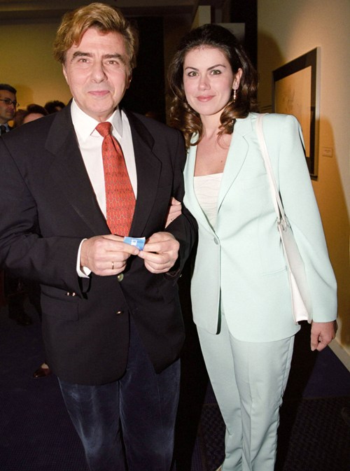 Ο Μανωλίδης και η Ευγενία Καραγιαννίδου - Φωτογραφία 2