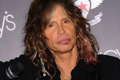 5 celebrities που το έχουν παρακάνει με τις πλαστικές