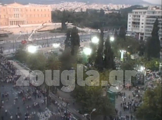 Ο άνθρωπος που συνέταξε τον τυποκτόνο νόμο και αυτός πρώτος θέσπισε την τιμωρία της κρυφής κάμερας, προδόθηκε από τον φανερό τηλεοπτικό φακό... - Φωτογραφία 4