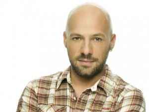 Ποιος γνωστός παρουσιαστής είπε : «Το σώμα του Ρουβά είναι για μήνυση» - Φωτογραφία 2