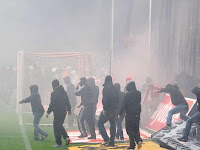 Σοβαρά επεισόδια στην Κολωνία μετά τον υποβιβασμό της τοπικής ομάδας (Photos+Videos) - Φωτογραφία 5