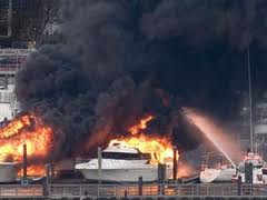 Πυρκαγιές σε δύο επαγγελματικά σκάφη στο Φαληράκι της Ρόδου - Φωτογραφία 1