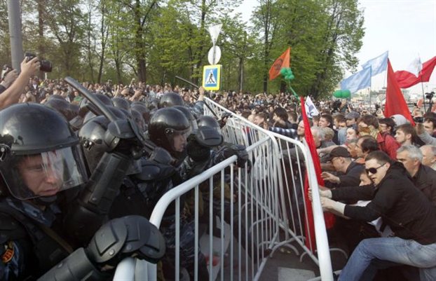 Δεκάδες συλλήψεις αντικυβερνητικών στη Ρωσία - Φωτογραφία 1