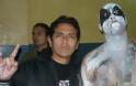 O ακραίος ροκ σταρ Kaiadas της Χρυσής Αυγής μπαίνει στην Βουλή [εικόνες+βίντεο]