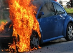 Ηράκλειο : Αυτοκίνητο «άρπαξε» φωτιά …εν κινήσει! - Φωτογραφία 1