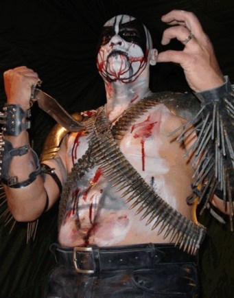 Τραγουδιστής black metal συγκροτήματος ο εγέρθιτος της Χρυσής Αυγής - Φωτογραφία 3