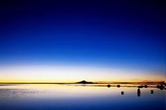 Μια παράξενη έρημος «καθρεφτίζει» τον ουρανό!