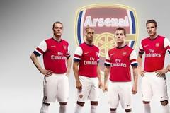 Παρουσίασε τις νέες εντός έδρας φανέλες η Άρσεναλ