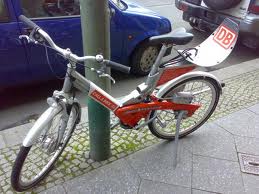 Ανεπιθύμητα τα ποδήλατα το 2012, συμπεραίνει αναγνώστρια - Φωτογραφία 1