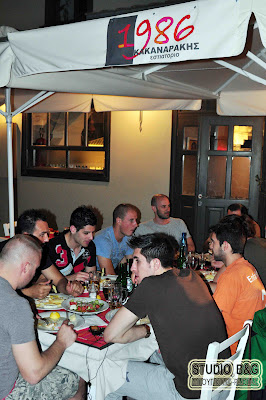 Ταβέρνα στο Ναύπλιο έκανε το τραπέζι στην ομάδα handball Διομήδης Άργους - Φωτογραφία 2