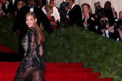 Τι φορέθηκε στο Metropolitan...