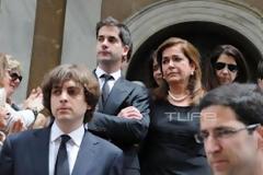 Ντ. Μπακογιάννη: Συντετριμμένη στην κηδεία της μητέρας της