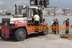 Φρίκη με το πτώμα στο λιμάνι του Βόλου - Είχε βαρίδια στις τσέπες και στα πόδια! Προσοχή: Ακολουθούν σκληρές εικόνες...ΦΩΤΟ & ΒΙΝΤΕΟ..