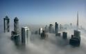 Οι ουρανοξύστες του Dubai μέσα στην ομίχλη (pics) - Φωτογραφία 2