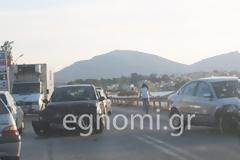 Σφοδρή σύγκρουση αυτοκινήτων στη Χαλκίδα