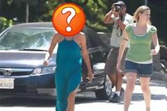 ΔΕΙΤΕ: Διάσημη ηθοποιός επιτέθηκε στους παπαράτσι