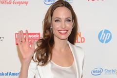 Ποιά ηθοποιός θα παίξει την νεαρή Angelina Jolie...; (Photos)