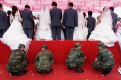 Ομαδικός στρατιωτικός γάμος στην Ταϊπέι